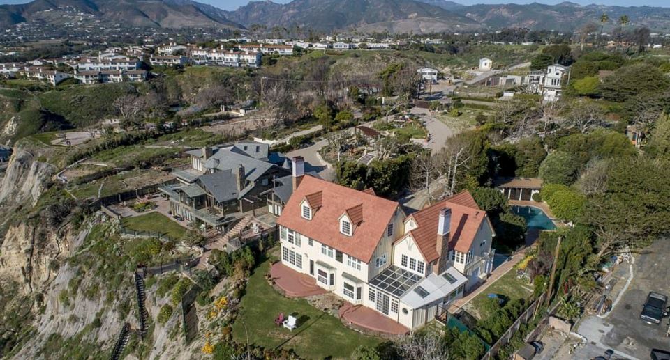  The stunning mansion sits on the cliffs of Santa Monica Bay