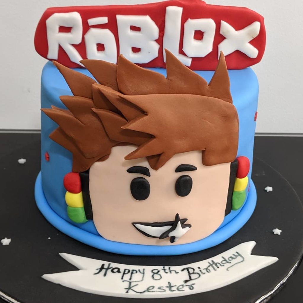 Roblox Birthday Cake