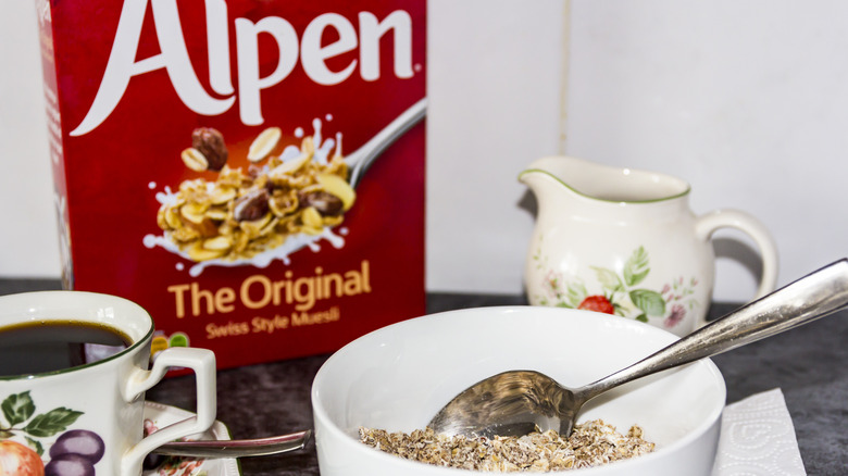 Box and bowl of Alpen