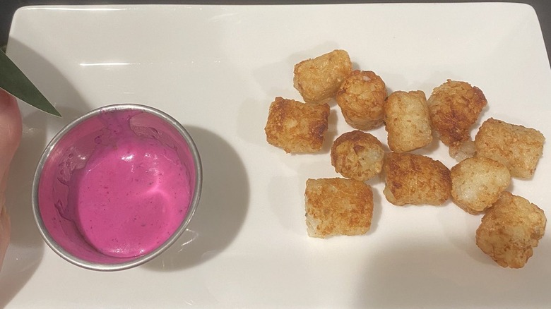 Pink sauce and tater tots