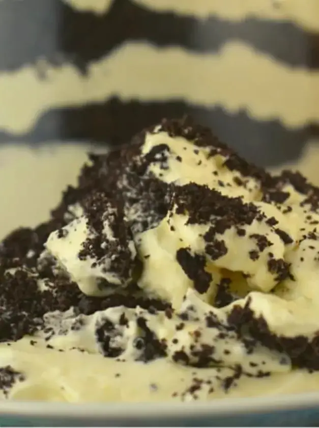 Oreo Dirt Pudding Trifle