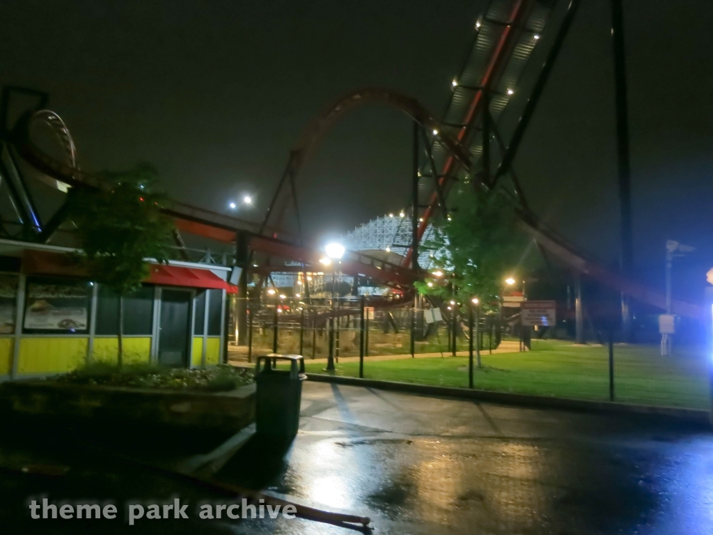 X Flight at Six Flags Great America