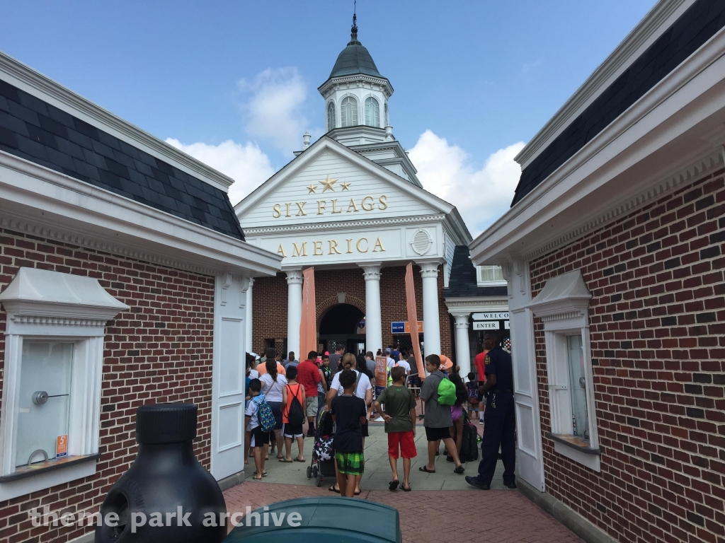 Entrance at Six Flags America