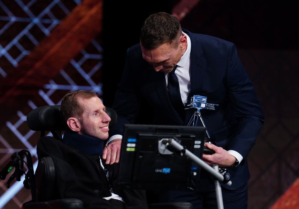 Rob and his former teammate Kevin Sinfield accepted the award together