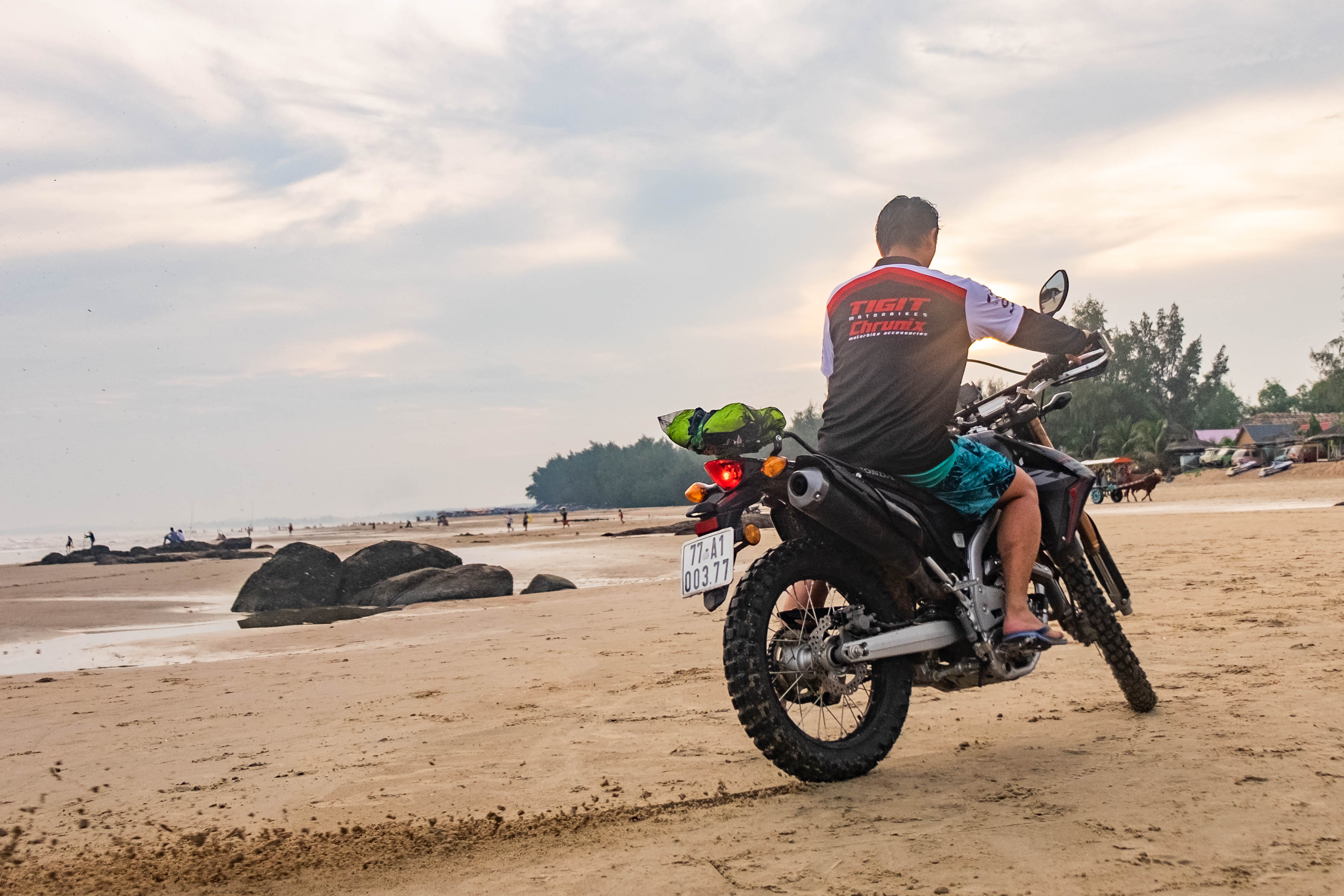 What to Bring and Wear in Vietnam - Tour Vietnam With Quality Motorbike ...