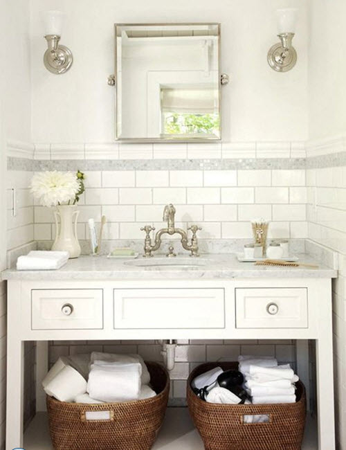 white_bathroom_tiles_with_border_8