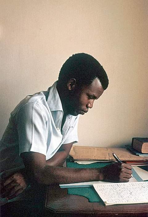 Chinua Achebe