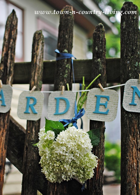 DIY Garden Banner made from chipboard squares