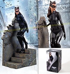 DC Collectibles The Dark Knight Rises Statue: Catwoman (1:12)