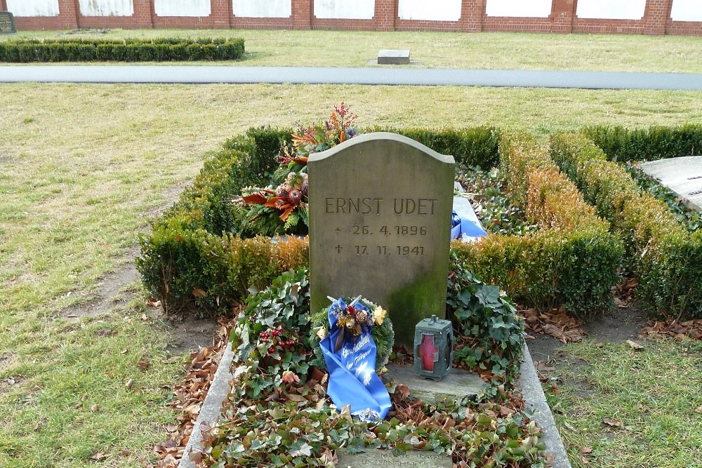 Invalidenfriedhof