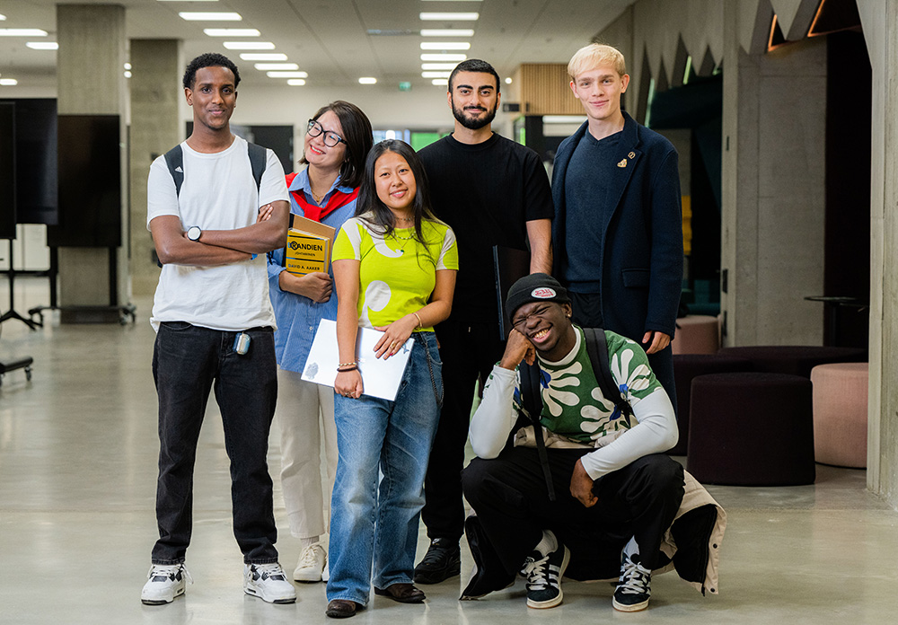 Students in EduCity lobby