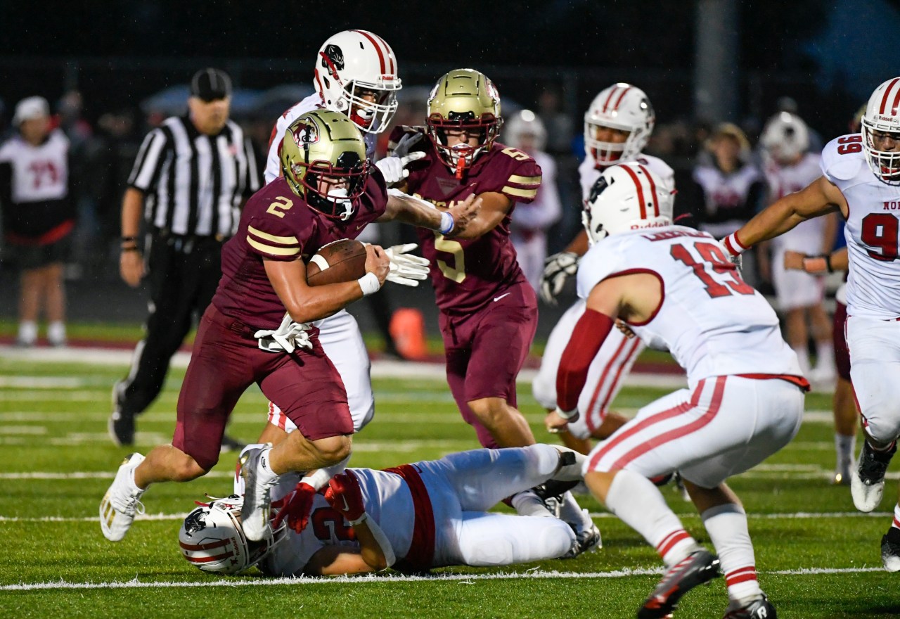 Lakeville South tops Lakeville North, Carson Hansen breaks record