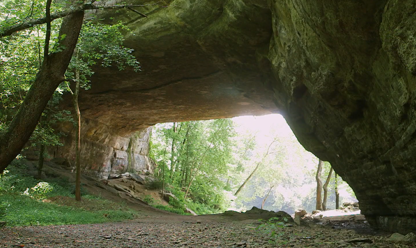 Creelsboro arch - photo by Steve Martin