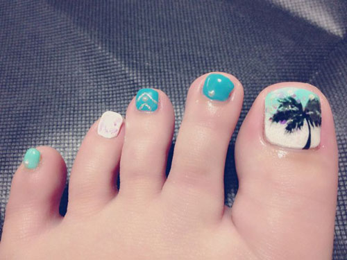 Toe nail art design