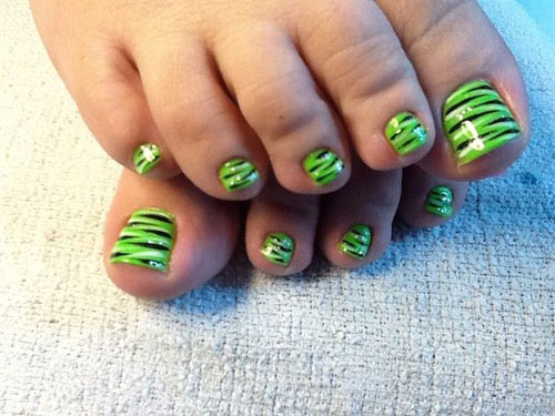 Toe nail art design