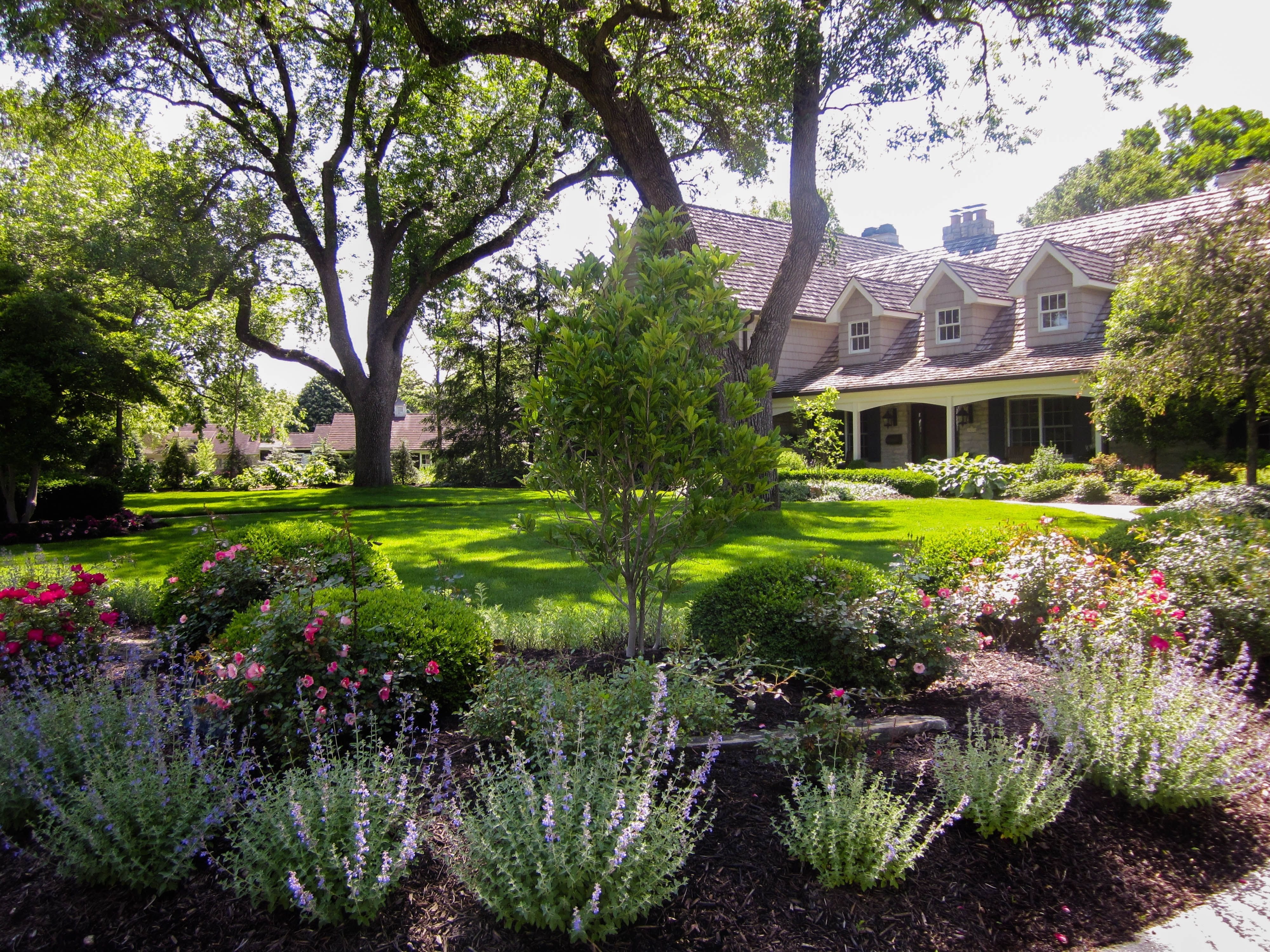 Large Front Yard Landscaping Ideas