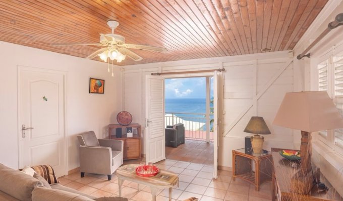 Martinique villa rental in Anses d'Arlet  private pool steps to the beach