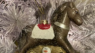 'Knick-Knacks': the bauble