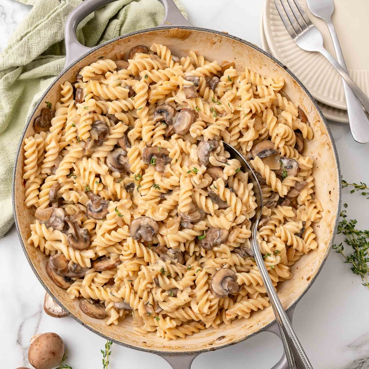 vegan creamy mushroom pasta