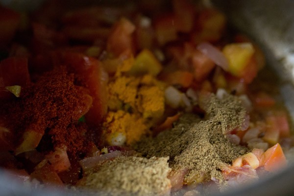 ground spices in cooker