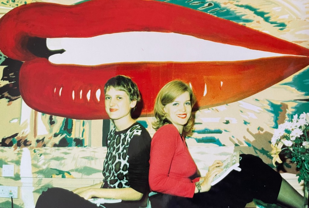 Cyberia co-founders Gené Teare (left) and Eva Pascoe pose at the cafe in London