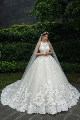 Halter Neck Lace Tulle Princess Wedding Ball Gown