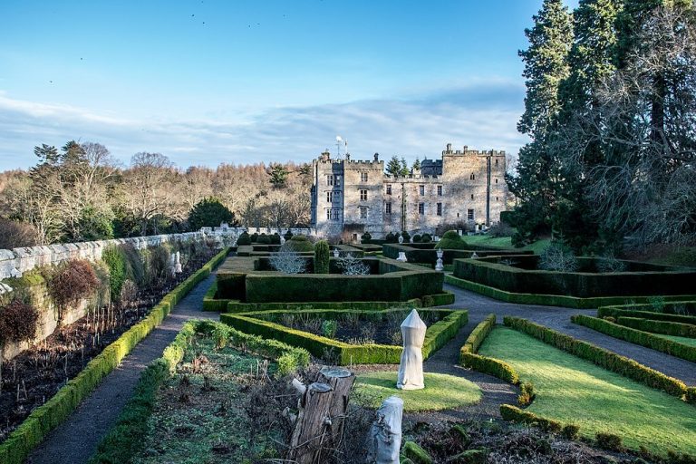 chillngham-castle-near-newcastle-visiteuropeancastles