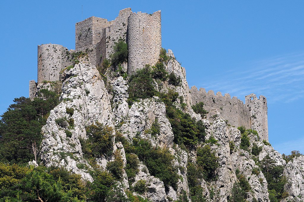 castle-Puilaurens-historic-castles-southern-france