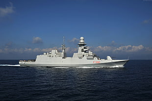 gray F590 battle ship during daytine