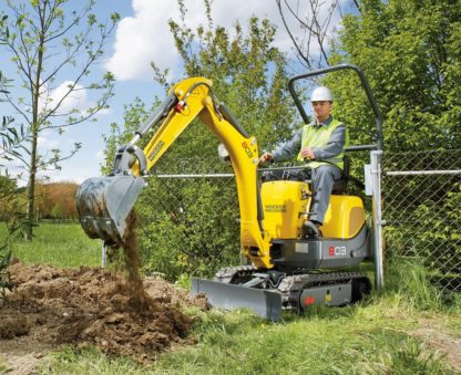 Mini Excavator Digger 1.0 Tonne - In Action 4