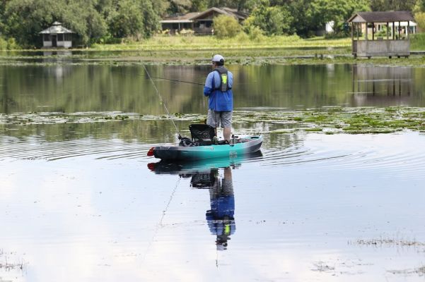 I put this stability to the test by making several of those awkward reaches &mdash; casting below 3 and 9 o&rsquo;clock &mdash; that often challenge our balance.
Twice, I heard fish busting off my stern quarter and both times, my heaving, nearly backward casts caused me no loss of comfort. No brace bar, no lateral stabilizers; just the sturdy platform provided by a DoubleU Hull design.