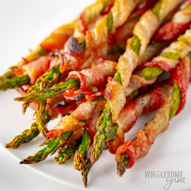 Bacon wrapped asparagus close up.