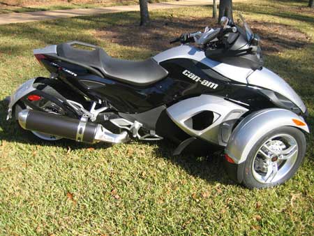 can-am-spyder-01