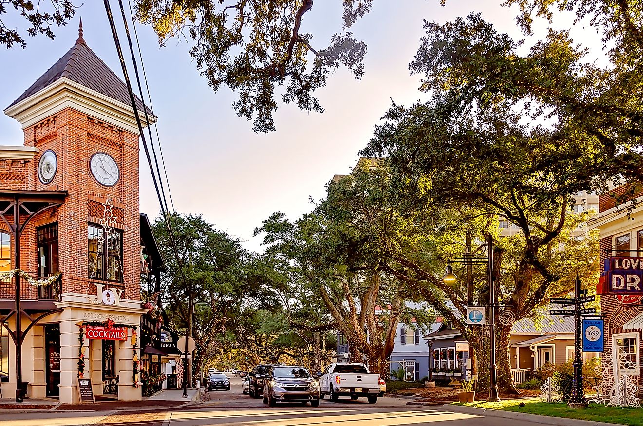 Shops line Washington Avenue in Ocean Springs, Mississippi. Editorial credit: Carmen K. Sisson / Shutterstock.com