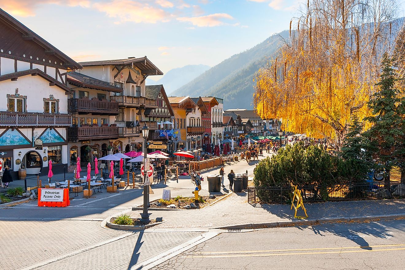 Autumn afternoon at the Bavarian themed village of Leavenworth, Washington. Editorial credit: Kirk Fisher / Shutterstock.com.