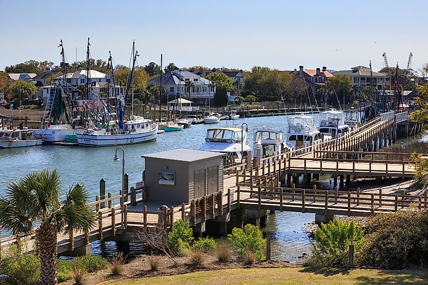 Shem Creek Boardwalk is a tourist attraction in Mouth Pleasant, South Carolina.