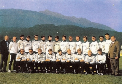 WSG Swarovski Wattens 1970/71:
Stehend von links nach rechts: Dr. Burger, Trainer Frühwirth, Gratz, Gombasch, Leutgeb, Kastner, Merz, Casazza, Koncilia P., Hattenberger, Skocik, Koncilia F., Gasteiger, Siber, Dr. Kottek; sitzend: Redl, Jud, Niederstätter, R. Kirchler, Kordesch, Küppers, Rinker, Wizemann, Rusch