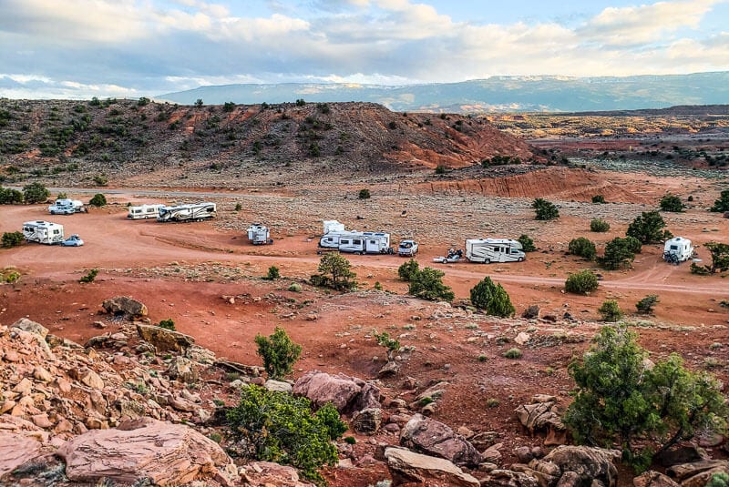 rvs in Capitol Reef Boondocking