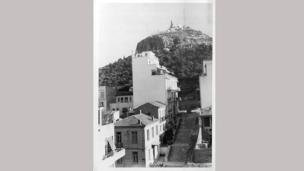 Athens, 1950s, (Credit: Benaki Museum, Costas Megalokonomou Archives/ Image from Builders, Housewives and the Construction of Modern Athens by Ioanna Theocharopoulou)