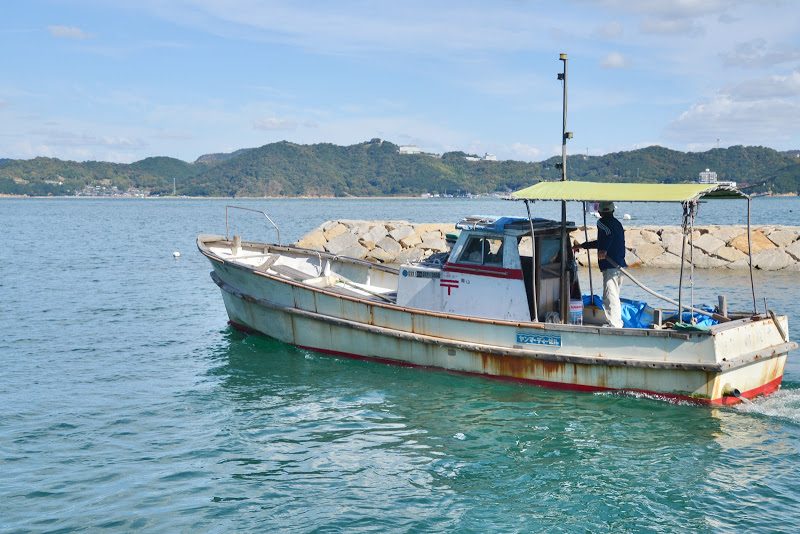 瀬戸の郵便船「郵政丸」　Mail ship of Seto Inland Sea