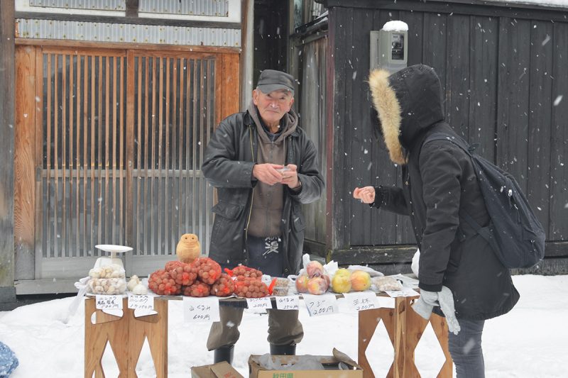 500年以上の歴史をもつ朝一。秋田県・五城目 – The morning market at Gojōme