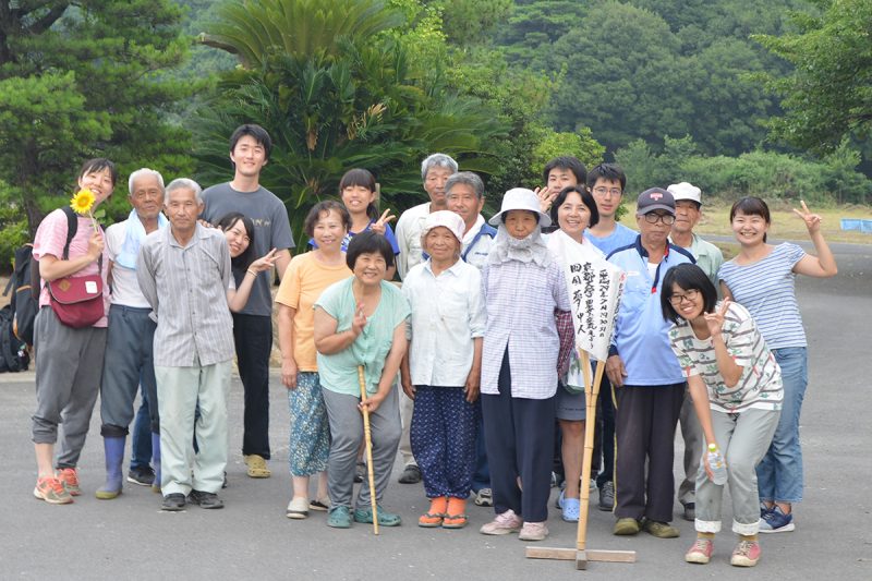 農耕の島、穏やかな人柄、集落がひとつ。手島