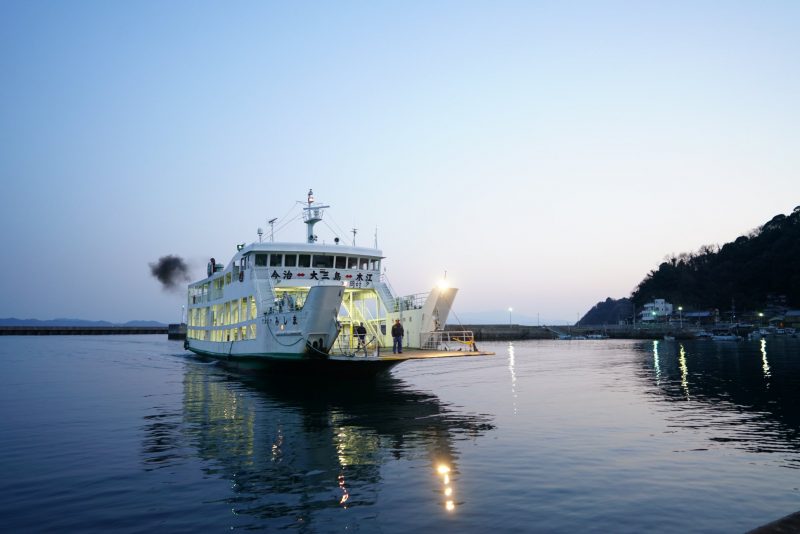 瀬戸の島々を紡ぐ。渡船を巡る旅