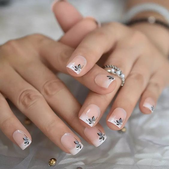 300 Mẫu Nail Đơn Giản Sang Trọng Nhất Cho Chị Em Làm Đẹp